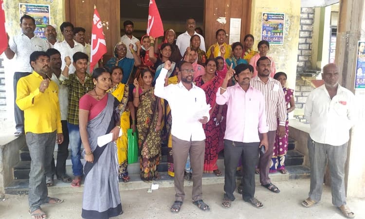 ತೊಗರಿ ರೈತರ ಸಂಕಷಕ್ಕೆ ಸ್ಪಂದಿಸಿ