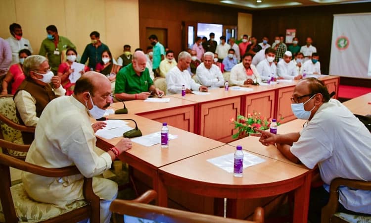 ಸಿಎಂ ಅಧ್ಯಕ್ಷತೆಯಲ್ಲಿ ನೇಕಾರರ ಸಮಸ್ಯೆಗಳ ಕುರಿತು ಸಭೆ