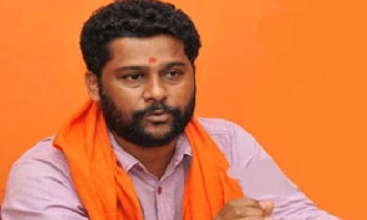 ಪೊಲೀಸರ ಮೇಲಿನ ದಾಳಿ : PFI ನಿಷೇಧಕ್ಕೆ ವಿಶ್ವ ಹಿಂದೂ ಪರಿಷತ್ ಆಗ್ರಹ