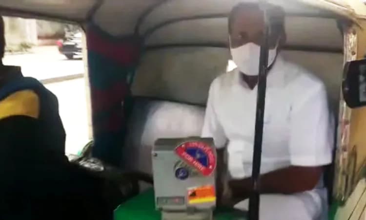 ನಾಮಿನೇಷನ್ ದಿನ ಆಡಿ ಕಾರಿನಲ್ಲಿ ಇಳಿದ KGF ಬಾಬು, ಚುನಾವಣಾ ಫಲಿತಾಂಶ ದಿನ ರಿಕ್ಷಾ ಹತ್ತಿದರು