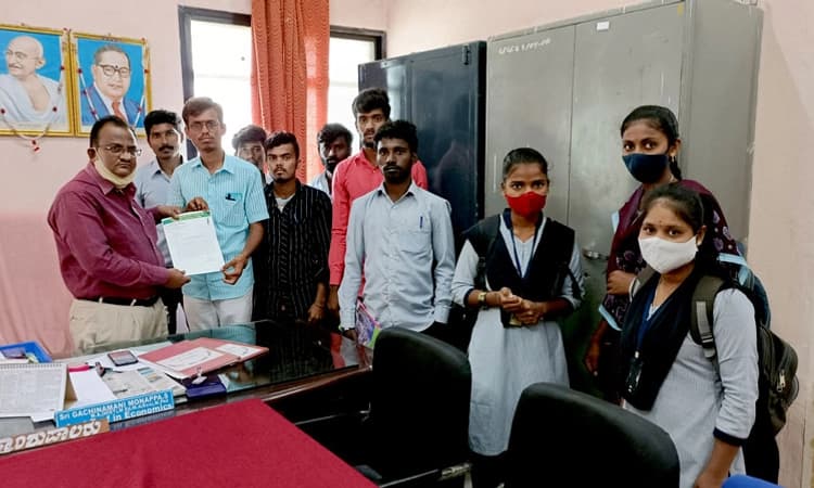 ಪಾಠ ಬೋಧನೆಗೆ ಒತ್ತು ನೀಡಲು ಮನವಿ