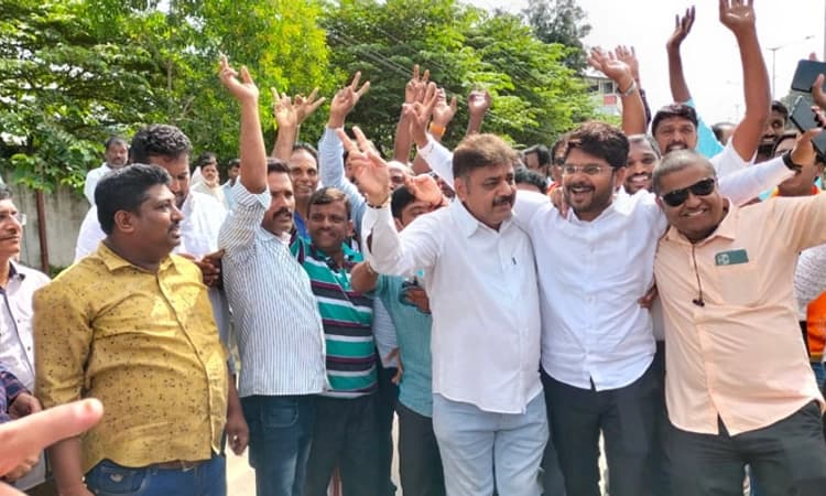 ಪರಿಷತ್ ಫೈಟ್: ಶಿವಮೊಗ್ಗ, ಬಳ್ಳಾರಿಯಲ್ಲಿ ಅರಳಿದ ಕಮಲ, ರಾಯಚೂರಿನಲ್ಲಿ ಕಾಂಗ್ರೆಸ್ ಗೆಲುವು