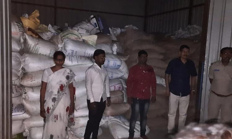 ಎರಡು ಕಡೆ ದಾಳಿ: 15.67 ಲಕ್ಷ ರೂ. ಮೌಲ್ಯದ ಅಕ್ಕಿ ವಶ