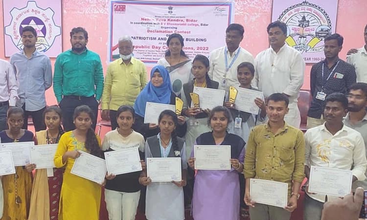 ಜಿಲ್ಲಾ ಮಟ್ಟದ ಭಾಷಣ ಸ್ಪರ್ಧೆ: ಮೊಬುಶೀರಾ ಪ್ರಥಮ