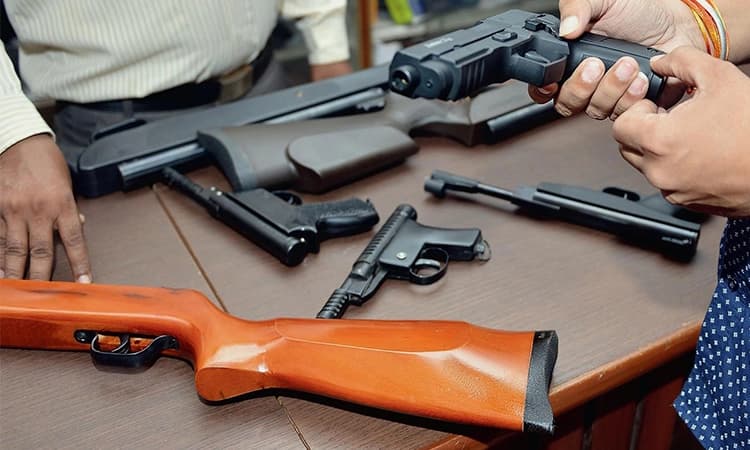 ಕುಳಿತಲ್ಲೆ ಶಸ್ತ್ರಾಸ್ತ್ರಗಳ ಪರವಾನಗಿ, ನವೀಕರಣ