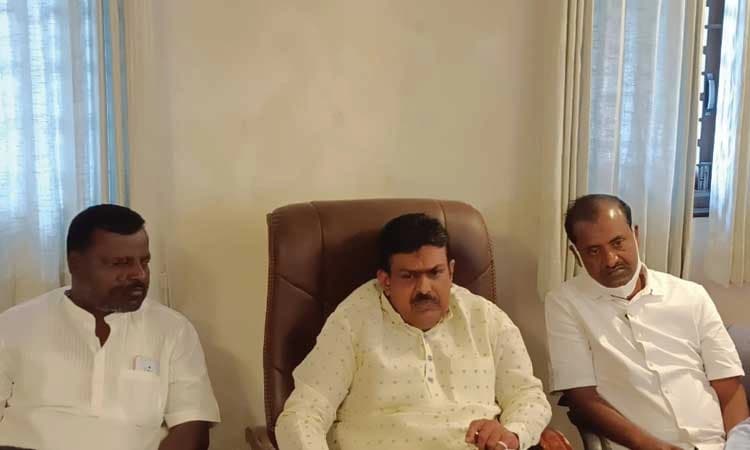 ಚುನಾವಣೆಯಲ್ಲಿ ಹಣ ಹಂಚುವ ಸಂಸ್ಕೃತಿ ಕಾಂಗ್ರೆಸ್ಸಿನದ್ದು : ಮಾಜಿ ಶಾಸಕ ದೊಡ್ಡನಗೌಡ ಪಾಟೀಲ