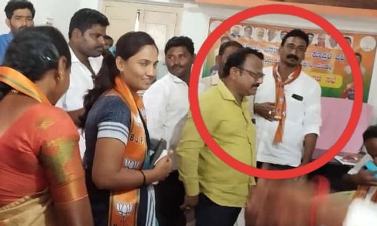 ಬಿಜೆಪಿ ಅಭ್ಯರ್ಥಿ ಪರ ವಿಎಸ್ ಎಸ್ ಎನ್ ಕಾರ್ಯದರ್ಶಿಯ ಪ್ರಚಾರ: ಕಾಂಗ್ರೆಸ್ ನಿಂದ ಆಕ್ಷೇಪ