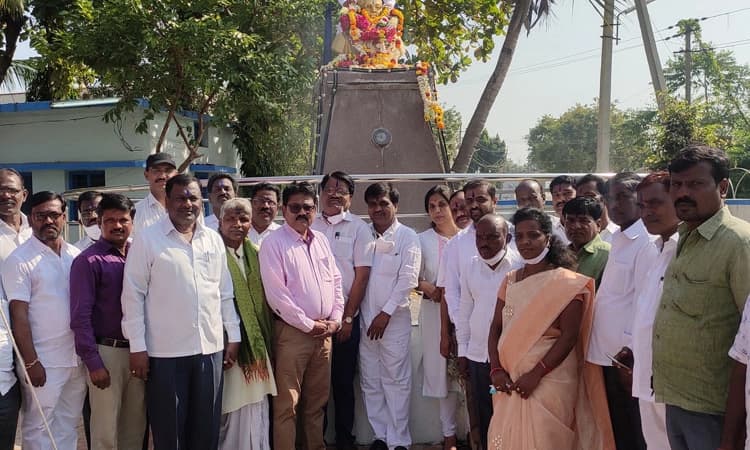 ಬಾಬಾ ಸಾಹೇಬ ಜ್ಞಾನದ ಸಂಕೇತ