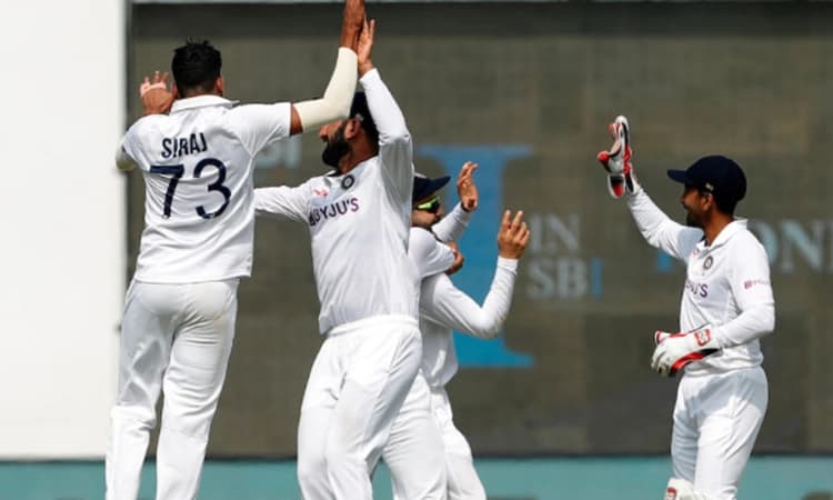 ಭಾರತದ ಬೌಲಿಂಗ್ ದಾಳಿಗೆ ಬೆದರಿದ ಕಿವೀಸ್: ಕೇವಲ 62 ರನ್ ಗೆ ಆಲೌಟ್