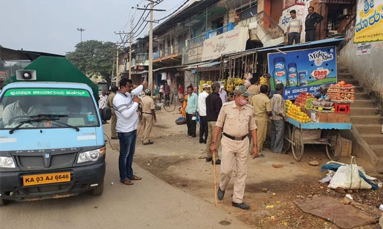ಕುಣಿಗಲ್: ಕಾಟಾಚಾರಕ್ಕೆ ಫುಟ್ ಪಾತ್ ತೆರವು ಕಾರ್ಯಾಚರಣೆ : ನಾಗರಿಕರ ಆಕ್ರೋಶ