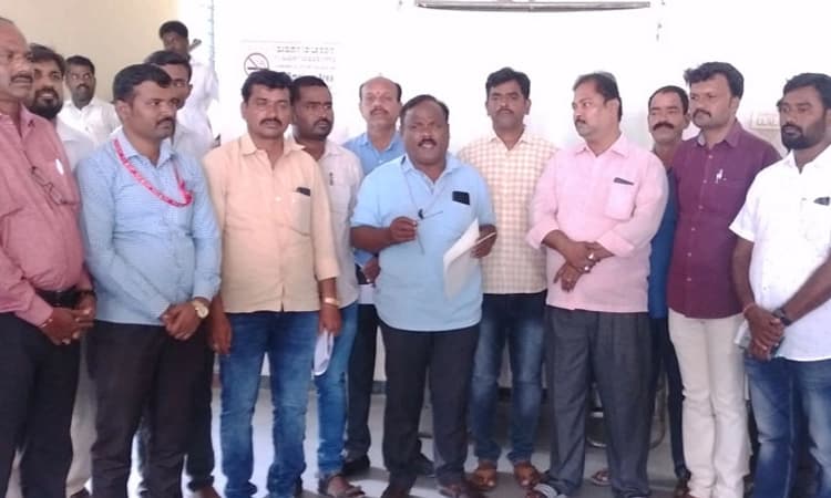 ತಪ್ಪಿತಸ್ಥರ ಮೇಲೆ ಕ್ರಮಕ್ಕೆ ಆಗ್ರಹಿಸಿ ಮನವಿ