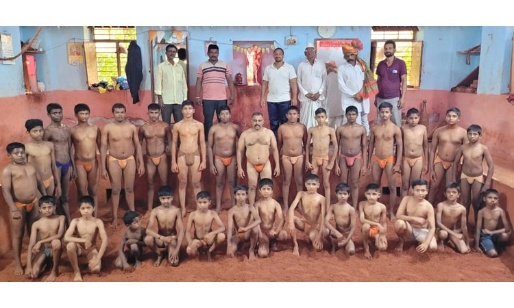 Rabkavi Banhatti: ಶತಮಾನದ ಸೋಮವಾರಪೇಟೆ ಸಮಸ್ತ ದೈವ ಮಂಡಳಿಯ ಗರಡಿ ಮನೆ