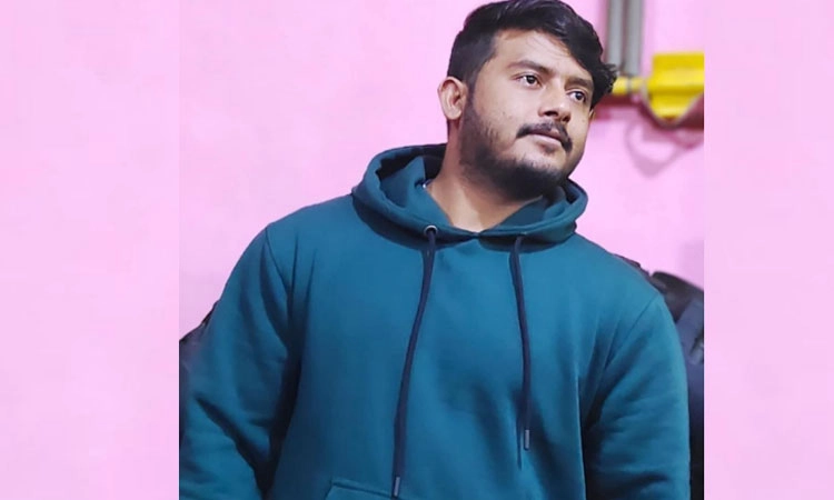 Bengaluru: ಬೆದರಿಸಲು ನೇಣಿಗೆ ಕೊರಳೊಡ್ಡಿದ ಪತಿ ದಿಢೀರ್‌ ಕುಣಿಕೆ ಬಿಗಿದು ಸಾವು