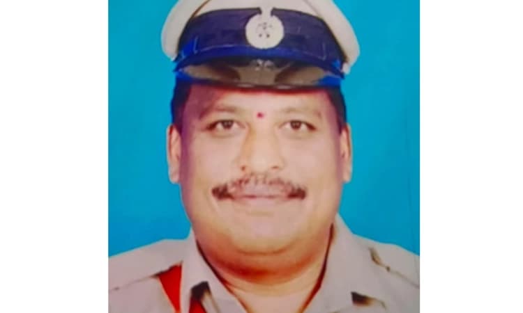 Kunigal: ಅಪರಿಚಿತ ವಾಹನ ಡಿಕ್ಕಿ ಹೊಡೆದು ಎಎಸ್ಐ ಗೆ ಗಂಭೀರ ಗಾಯ