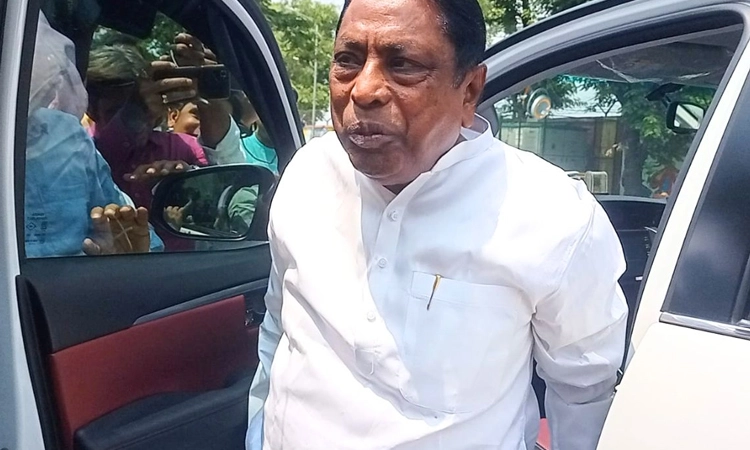 32 ಕೋಟಿ ರೂ. ಅಕ್ರಮ ಹಣ ಪತ್ತೆ: ಜಾರ್ಖಂಡ್‌ ಸಚಿವ ಆಲಂಗೀರ್‌ ಸೆರೆ