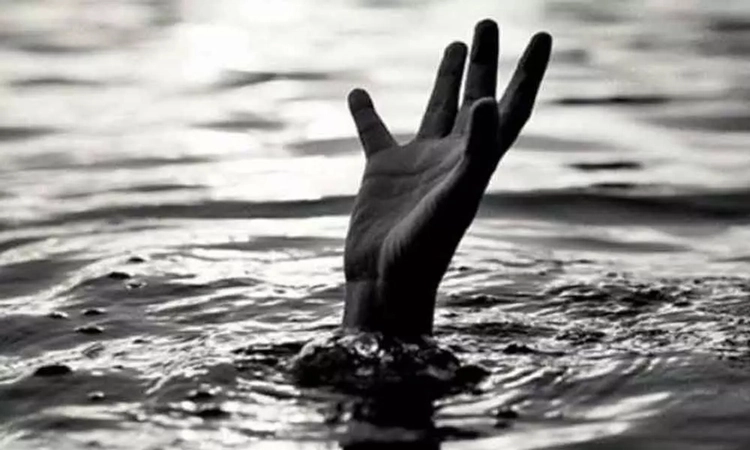 Tragedy: ಈಜಲು ಬಾರದಿದ್ದರೂ ಕೆರೆಯಲ್ಲಿ ಈಜಲು ಹೋಗಿ ಜೀವ ಕಳೆದುಕೊಂಡ ಯುವಕ