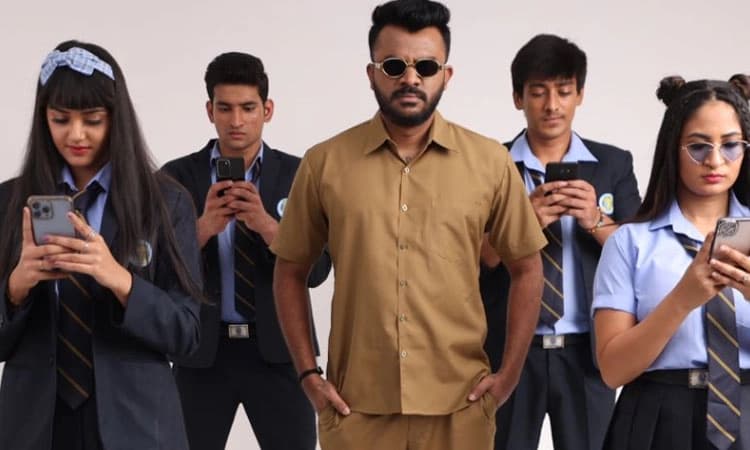 Vidhyarthi Vidyarthiniyare Trailer: ಟ್ರೇಲರ್‌ನಲ್ಲಿ ಟೀನೇಜ್‌ ಸ್ಟೋರಿ