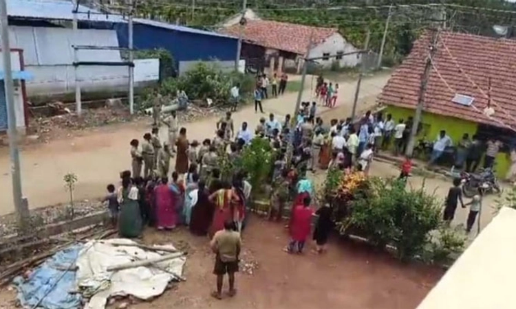 Chikkamagaluru: ಸರ್ಕಾರಿ ಜಾಗಕ್ಕೆ ಎರಡು ಸಮುದಾಯಗಳ ನಡುವೆ ಮಾರಾಮಾರಿ
