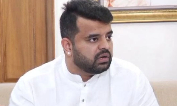 Prajwal Revanna ವಿಮಾನ ಟಿಕೆಟ್‌ ರದ್ದು; ಸಂಸದನ ನಡೆ ಕುತೂಹಲ, ಸಿಗದ ಸುಳಿವು
