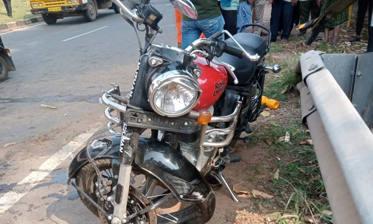 Road Mishap ಪಡುಬಿದ್ರಿ; ಬುಲೆಟ್‌ ಬೈಕ್‌ ಅಪಘಾತ: ಇಬ್ಬರಿಗೆ ಗಾಯ