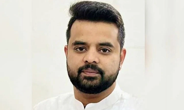 ಪ್ರಜ್ವಲ್‌ಗೆ ಇನ್ನೊಂದು ಅತ್ಯಾಚಾರ ಕೇಸ್‌ ಕುಣಿಕೆ ; ಕಠಿನ ವಿಧಿಗಳುಳ್ಳ 3ನೇ ಎಫ್ಐಆರ್‌ ದಾಖಲು