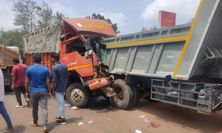 Road Mishap: ಆಗುಂಬೆ ಬಳಿ ಭೀಕರ ಅಪಘಾತ.. ಸ್ಥಳದಲ್ಲೇ ಓರ್ವ ದುರ್ಮರಣ, ಚಾಲಕನ ಸ್ಥಿತಿ ಗಂಭೀರ
