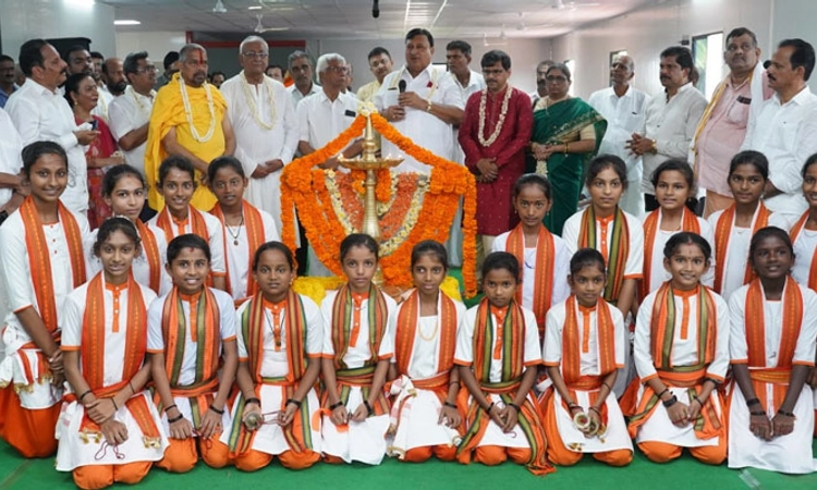 Udupi ಶ್ರೀ ಭಗವಾನ್ ನಿತ್ಯಾನಂದ ಮಂದಿರ ಮಠ: ಬಾಲಭೋಜನಾಲಯ, ಧ್ಯಾನ ಮಂದಿರ ಲೋಕಾರ್ಪಣೆ