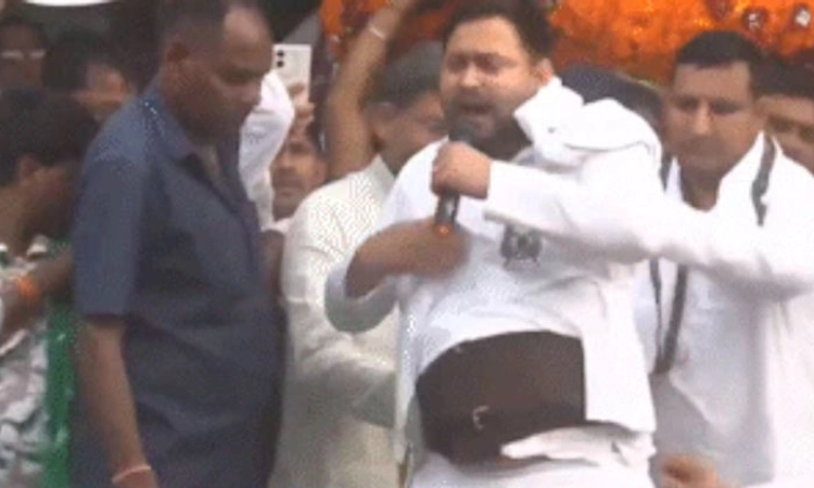 Pain; ‘ಅಸಹನೀಯ ಬೆನ್ನು ನೋವು’:ಸೊಂಟದ ಬೆಲ್ಟ್ ತೋರಿಸಿದ ತೇಜಸ್ವಿ ಯಾದವ್