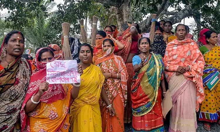Sandeshkhali; ಖಾಲಿ ಪತ್ರಕ್ಕೆ ಸಹಿ ಹಾಕಿಸಿದ್ದರು…: ಅತ್ಯಾಚಾರ ದೂರು ಹಿಂಪಡೆದ 2 ಮಹಿಳೆಯರು
