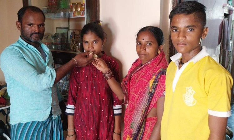 SSLC Result: ಉದಯವಾಣಿ ಪತ್ರಿಕೆಯ ಬೈಕ್ ರೂಟ್ ವಿತರಕನ ಮಗಳು ಎಸ್ಸೆಸ್ಸೆಲ್ಸಿಯಲ್ಲಿ ಟಾಪರ್