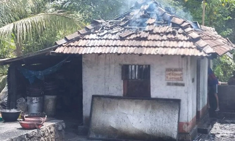 Karkala: ಸುಡುಮದ್ದು ಘಟಕದಲ್ಲಿ ಸ್ಫೋಟ; ಓರ್ವ ಮಹಿಳೆ ಸೇರಿ ಇಬ್ಬರಿಗೆ ಗಾಯ