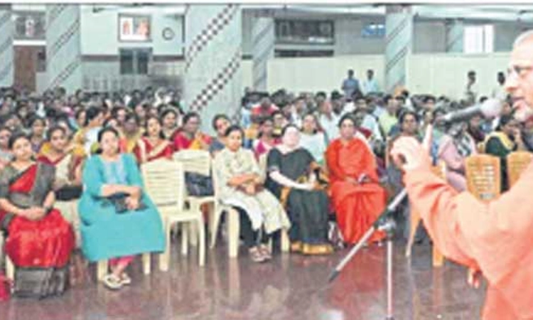 ಚಿತ್ರದುರ್ಗ-ಬಸವ ತತ್ವ ಪ್ರತಿ ಮನೆಗೆ ತಲುಪಲಿ: ಡಾ| ಬಸವಕುಮಾರ ಶ್ರೀ