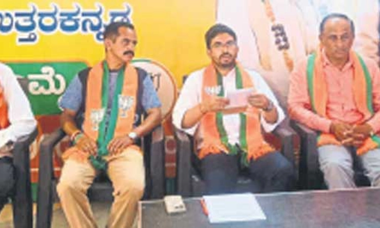 65 ವರ್ಷದಿಂದ ದೇಶಕ್ಕೆ ಚೊಂಬು ಹಿಡಿಸಿದ್ದೆ ಕಾಂಗ್ರೆಸ್‌ ಸಾಧನೆ: ಹರಿಪ್ರಕಾಶ ಕೋಣೆಮನೆ