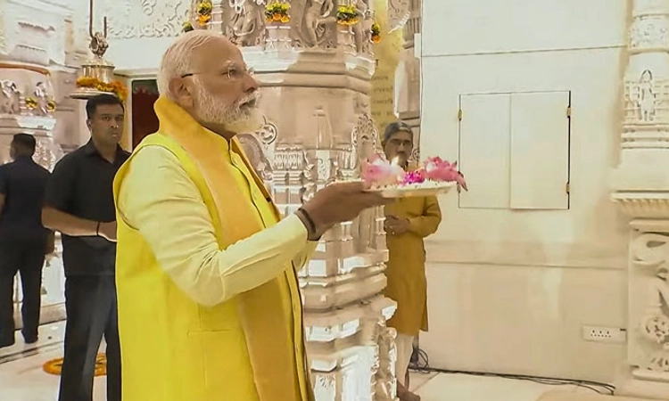 Ayodhya;ಮೋದಿ ಭರ್ಜರಿ ರೋಡ್‌ ಶೋ: ಜನರ ಹೃದಯ ರಾಮನಷ್ಟೇ ವಿಶಾಲ