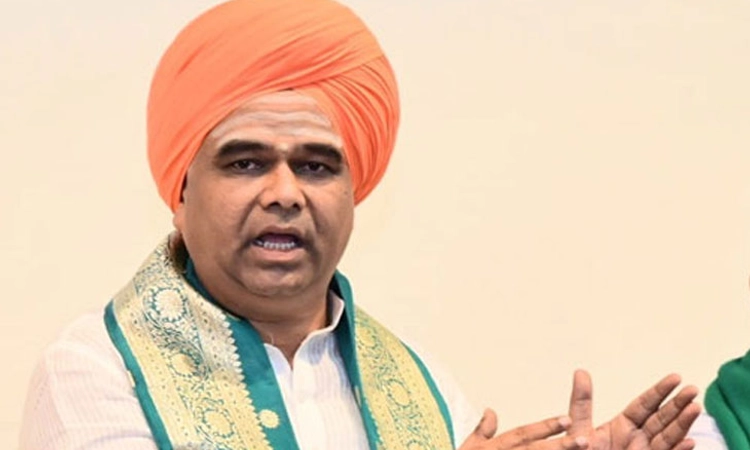 Prahlad Joshi ವಿರುದ್ದ ರಣಕಹಳೆ : ದಿಂಗಾಲೇಶ್ವರ ಶ್ರೀ ವಿರುದ್ದ ಎಫ್ ಐಆರ್ ದಾಖಲು