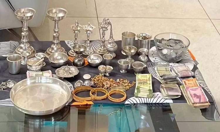 ಎಂಟು ಅಧಿಕಾರಿಗಳಿಗೆ ಸೇರಿದ 38 ಸ್ಥಳಗಳ ಮೇಲೆ ಲೋಕಾಯುಕ್ತ ದಾಳಿ: 21 ಕೋಟಿ ರೂ. ಆಸ್ತಿ ಪತ್ತೆ