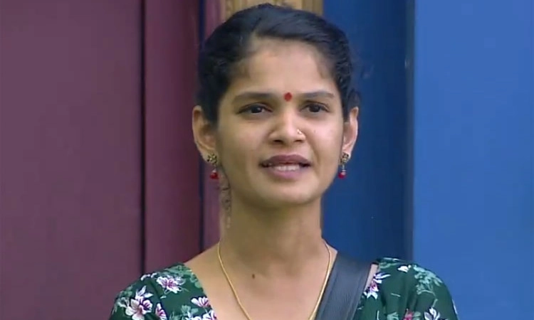 BBK11: ನನ್ನನ್ನು ಸಾಬೀತು ಮಾಡಿಕೊಳ್ಳಲು ಅವಕಾಶ ಸಿಗಲಿಲ್ಲ: ದೊಡ್ಮನೆಯಲ್ಲಿ ಚೈತ್ರಾ ಅಳಲು..