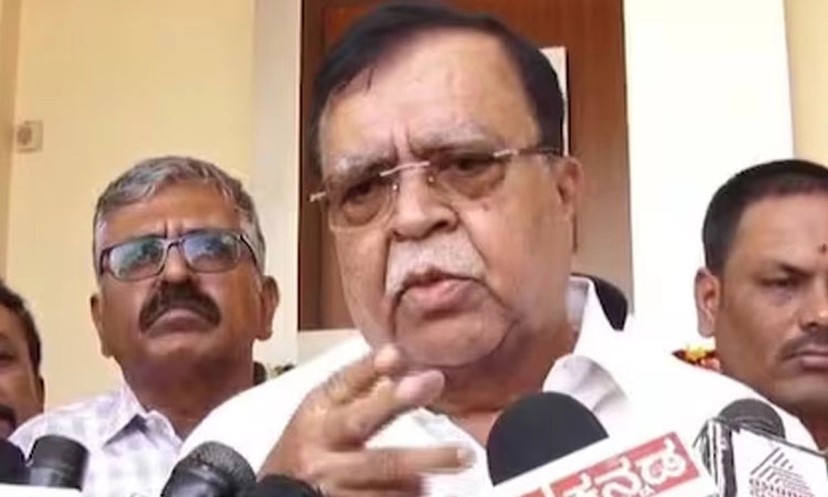 Dinner Meeting: ಸಭೆ ಮಾಡಬೇಡಿ ಎನ್ನಲು ಇವರೇನು ಪರಿಶಿಷ್ಟ ಸಮುದಾಯದ ವಿರೋಧಿಗಳಾ?: ಸಚಿವ