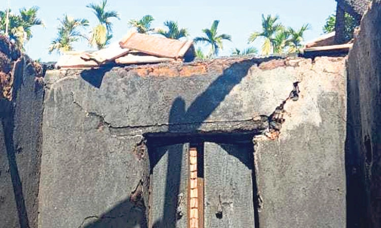 Belthangady ಶಾರ್ಟ್ ಸರ್ಕ್ಯೂಟ್: ಮನೆ ಬೆಂಕಿಗಾಹುತಿ