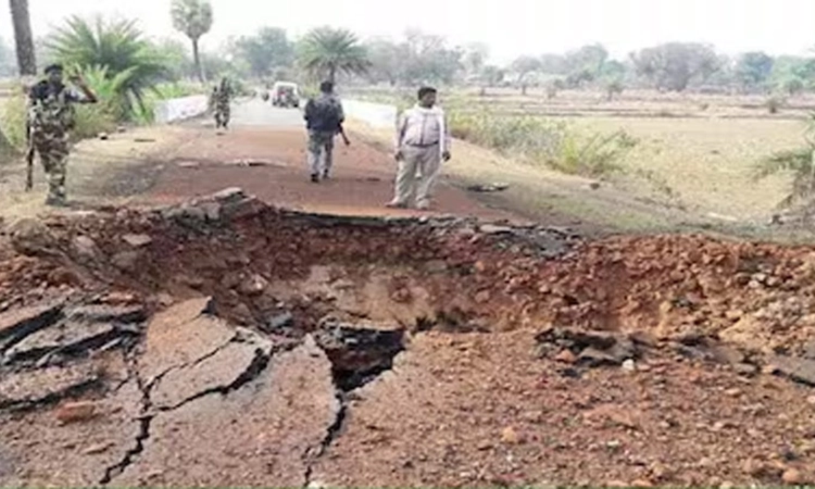 Chhattisgarh: ನಕ್ಸಲೀಯರ ಅಟ್ಟಹಾಸ- ಐಇಡಿ ಸ್ಫೋಟಕ್ಕೆ 9 ಯೋಧರ ದೇಹ ಛಿದ್ರ, ಛಿದ್ರ…