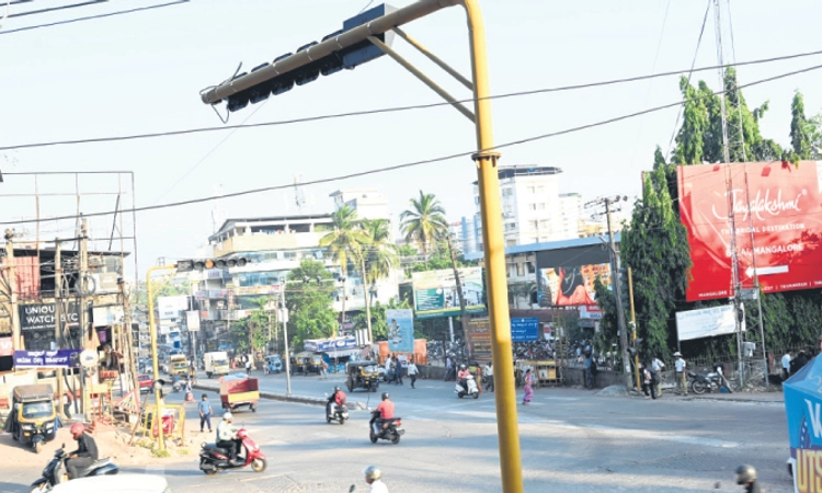 Mangaluru: ಬಿಜೈ ಕೆಎಸ್ಸಾರ್ಟಿಸಿ ಜಂಕ್ಷನ್‌ನಲ್ಲಿ ಟ್ರಾಫಿಕ್‌ ಸಿಗ್ನಲ್‌