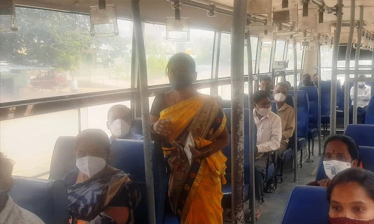 ಪ್ರಮುಖ ರಸ್ತೆಗಳಲ್ಲಿ  ವಾಹನ ದಟ್ಟಣೆ ಹೆಚ್ಚಳ