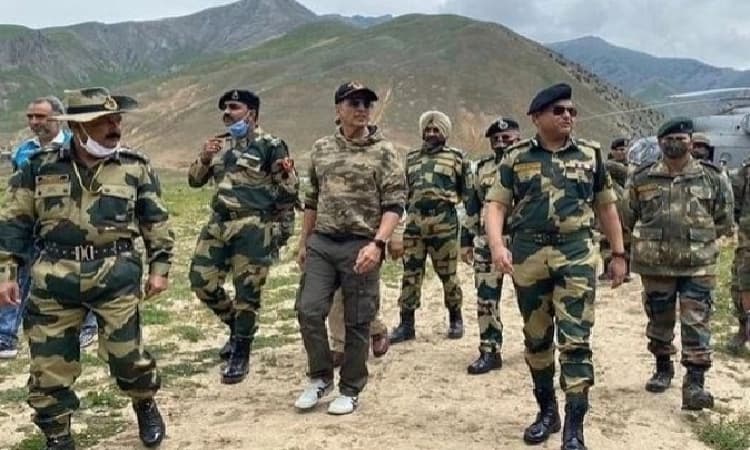 ಗಡಿಭಾಗದ ಮಕ್ಕಳಿಗಾಗಿ ಶಾಲೆ ನಿರ್ಮಾಣ ಮಾಡಲು ಒಂದು ಕೋಟಿ ಧನ ಸಹಾಯ ಮಾಡಿದ ಅಕ್ಷಯ್ ಕುಮಾರ್