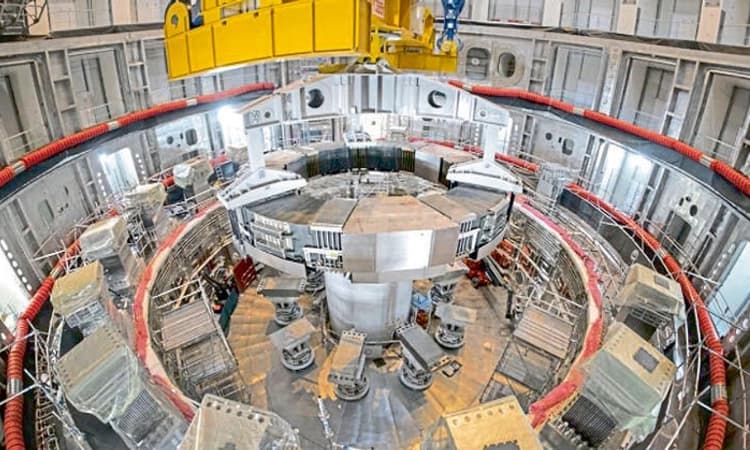 ಫ್ರಾನ್ಸ್‌ನಲ್ಲಿ ದೈತ್ಯ ಮ್ಯಾಗ್ನೆಟ್‌! ವಿಮಾನ ಸೆಳೆಯುವ ಶಕ್ತಿ ಇದೆಯಂತೆ ಈ ಆಯಸ್ಕಾಂತಕ್ಕೆ