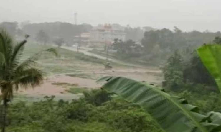 ಮಲೆನಾಡಲ್ಲಿ ಮುಂದುವರೆದ ಮಳೆಯ ಅಬ್ಬರ: ಹಲವೆಡೆ ವಿದ್ಯುತ್ ಸಂಪರ್ಕದಲ್ಲಿ ವ್ಯತ್ಯಯ