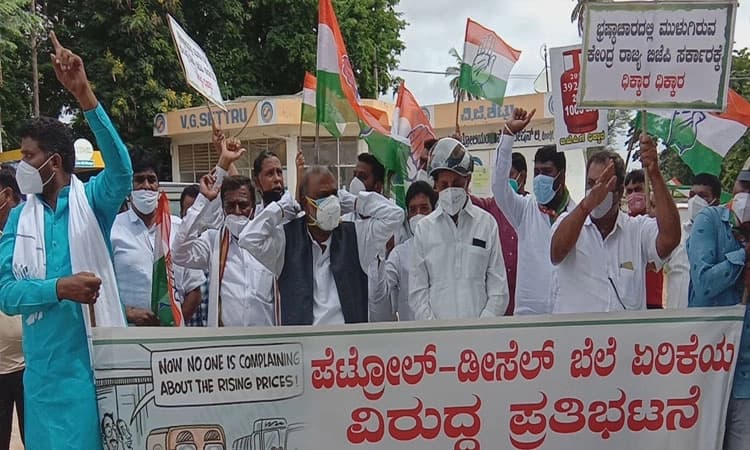 ಕೊರೊನಾ ಸಂಕಷ್ಟದಲ್ಲೂ ಬೆಲೆ ಏರಿಕೆಯೇಕೆ?: ಆಂಜನೇಯ