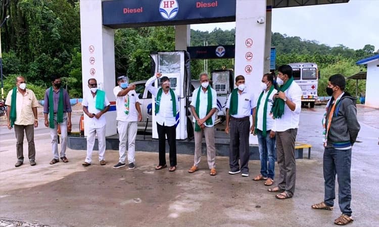 ಜನರ ಬದುಕು ಹೈರಾಣಾಗಿಸಿದ ಸರ್ಕಾರ: ಮೀಗಾ