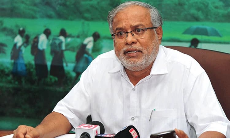 ರಾಜ್ಯದಲ್ಲಿ ದ್ವಿತೀಯ ಪಿಯುಸಿ ಪರೀಕ್ಷೆ ರದ್ದು: ಶಿಕ್ಷಣ ಸಚಿವ ಸುರೇಶ್ ಕುಮಾರ್ ಮಹತ್ವದ ಆದೇಶ