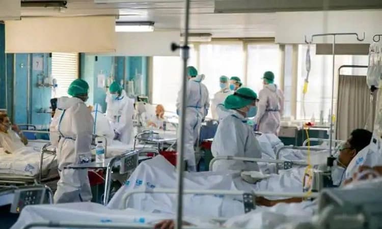 ಎರಡನೇ ಅಲೆಯಲ್ಲಿ ರೋಗಿಗಳ ಸಂಖ್ಯೆ ದ್ವಿಗುಣ; ಸಾವಿನ ಸಂಖ್ಯೆ ಅರ್ಧದಷ್ಟು ಕಡಿಮೆ