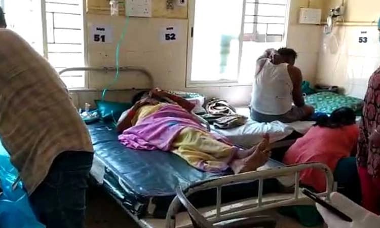 ಸೋಂಕು ಹರಡಲು ಕಾರಣವಾಗುತ್ತಿದೆಯೇ ಚಿಕ್ಕಮಗಳೂರು ಜಿಲ್ಲಾ ಕೋವಿಡ್ ಆಸ್ಪತ್ರೆ?